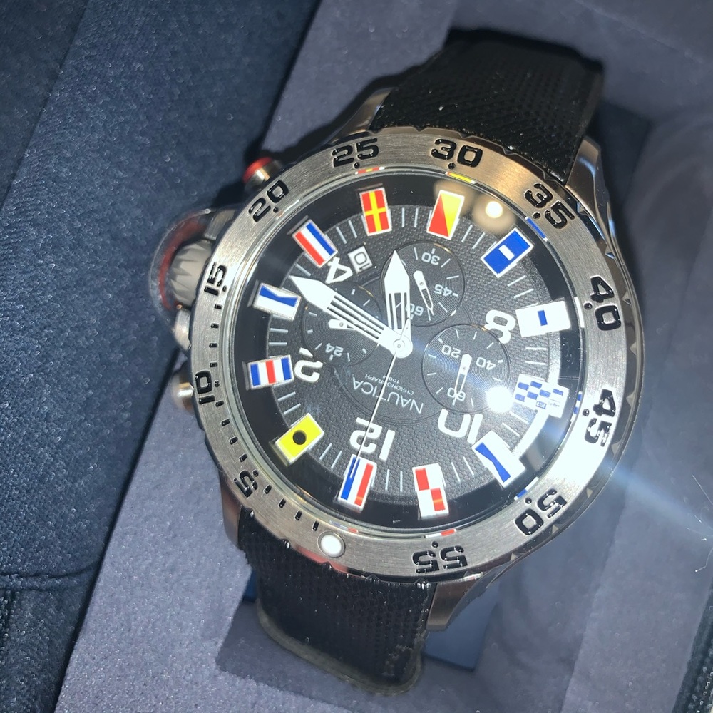 Brand new international nautica watch100M(black)